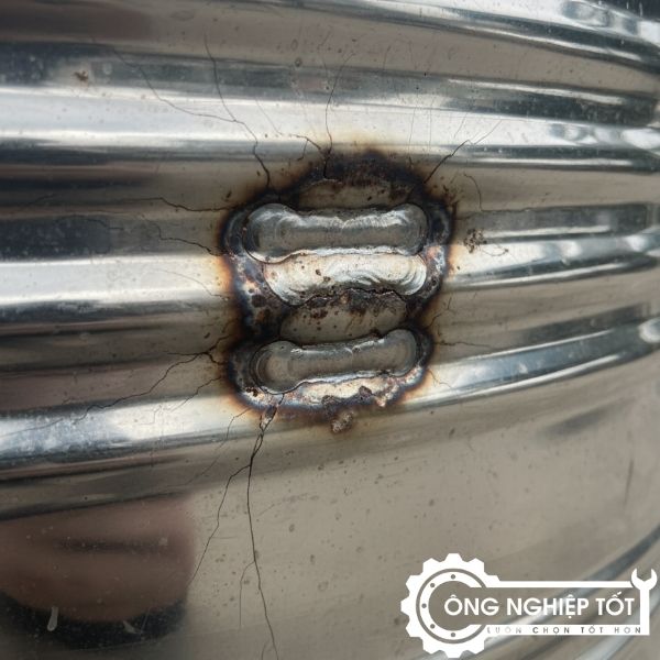 Mối hàn inox bị oxy hóa